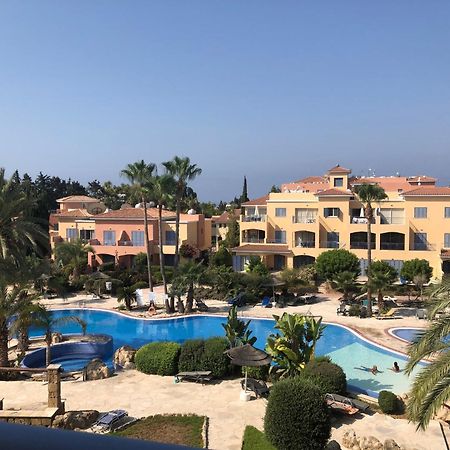 Limnaria Gardens - 1 Bedroom, Sunny Apartment With Stunning Pool Views Paphos Extérieur photo
