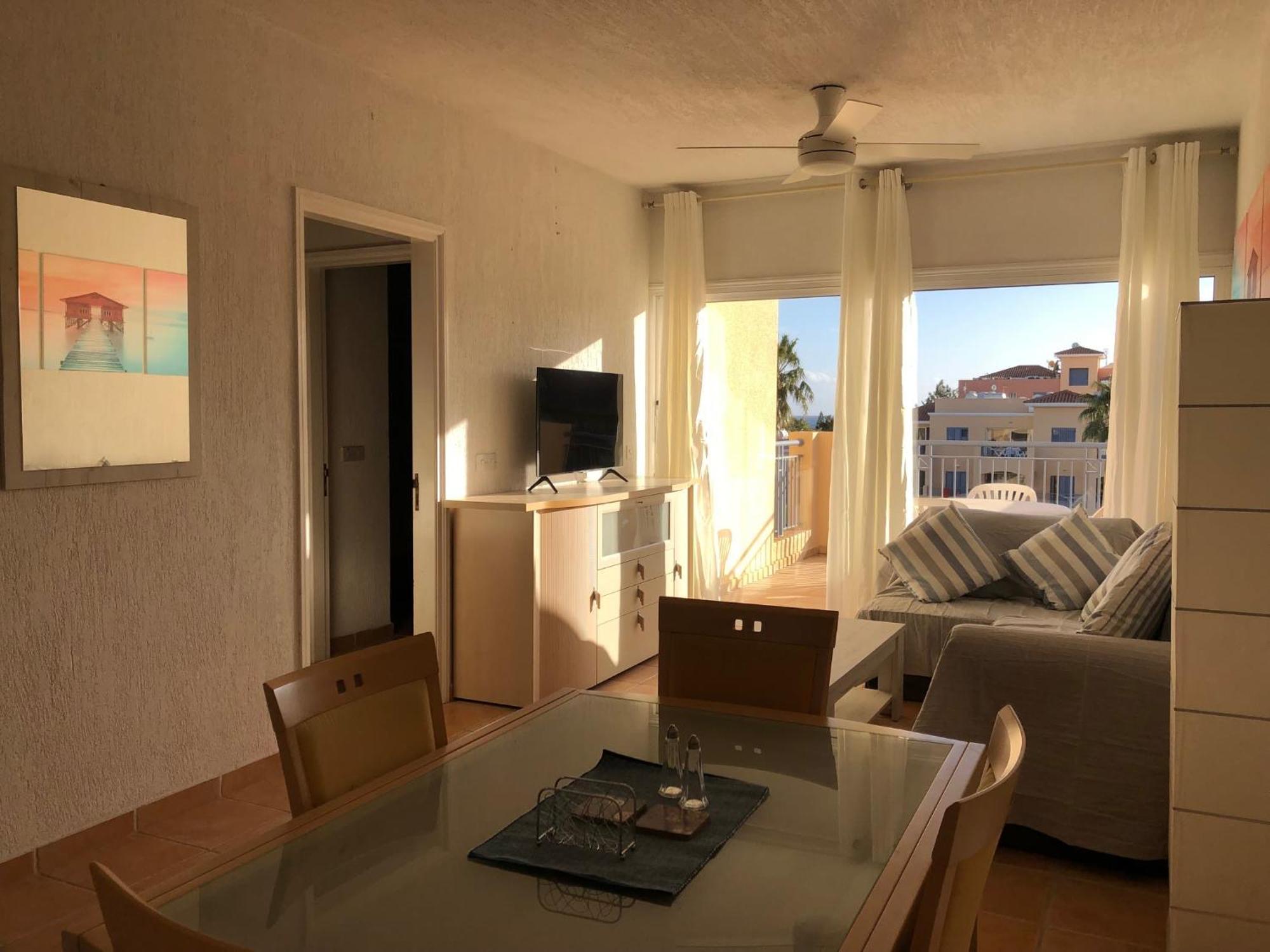 Limnaria Gardens - 1 Bedroom, Sunny Apartment With Stunning Pool Views Paphos Extérieur photo