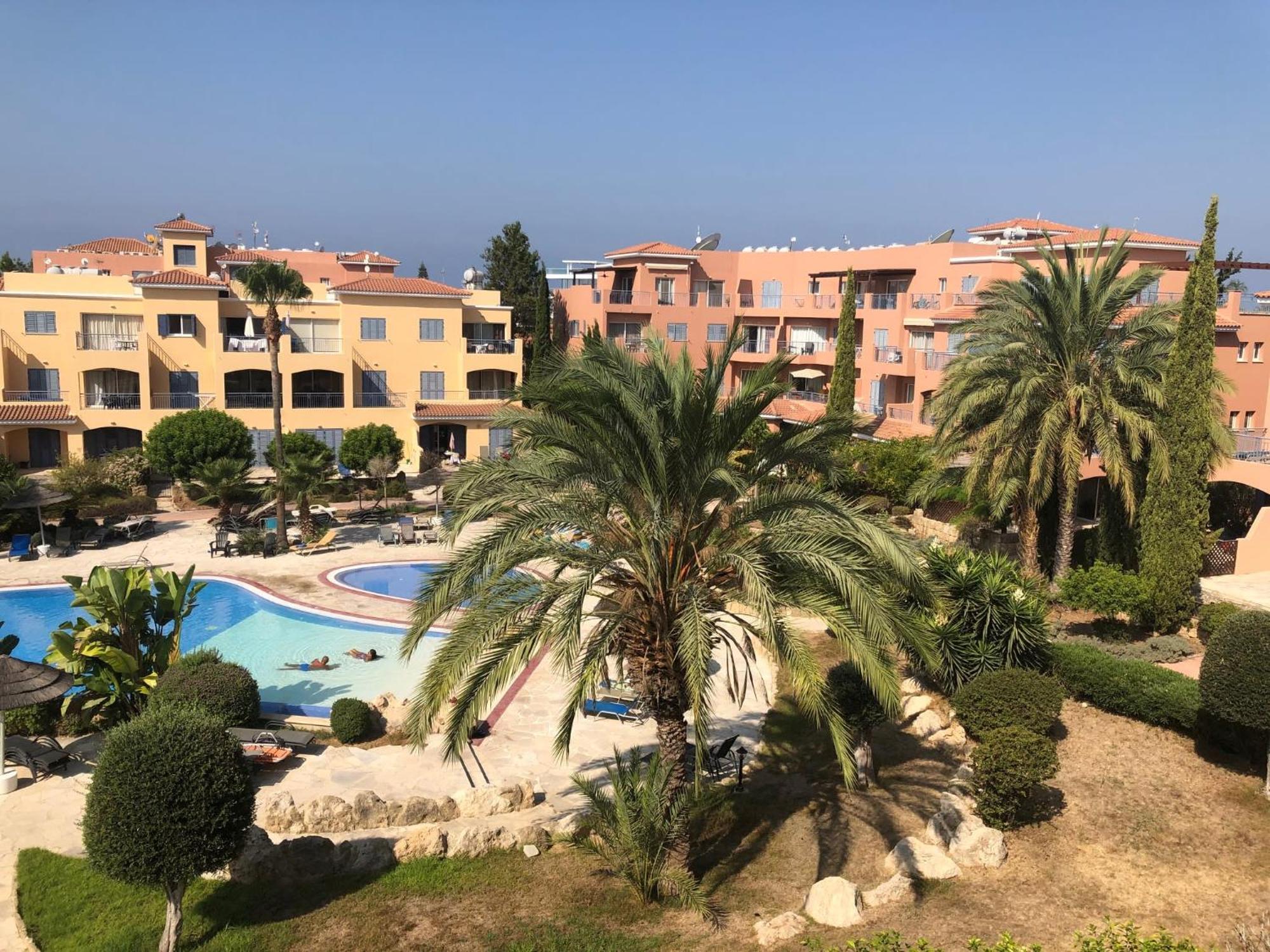 Limnaria Gardens - 1 Bedroom, Sunny Apartment With Stunning Pool Views Paphos Extérieur photo