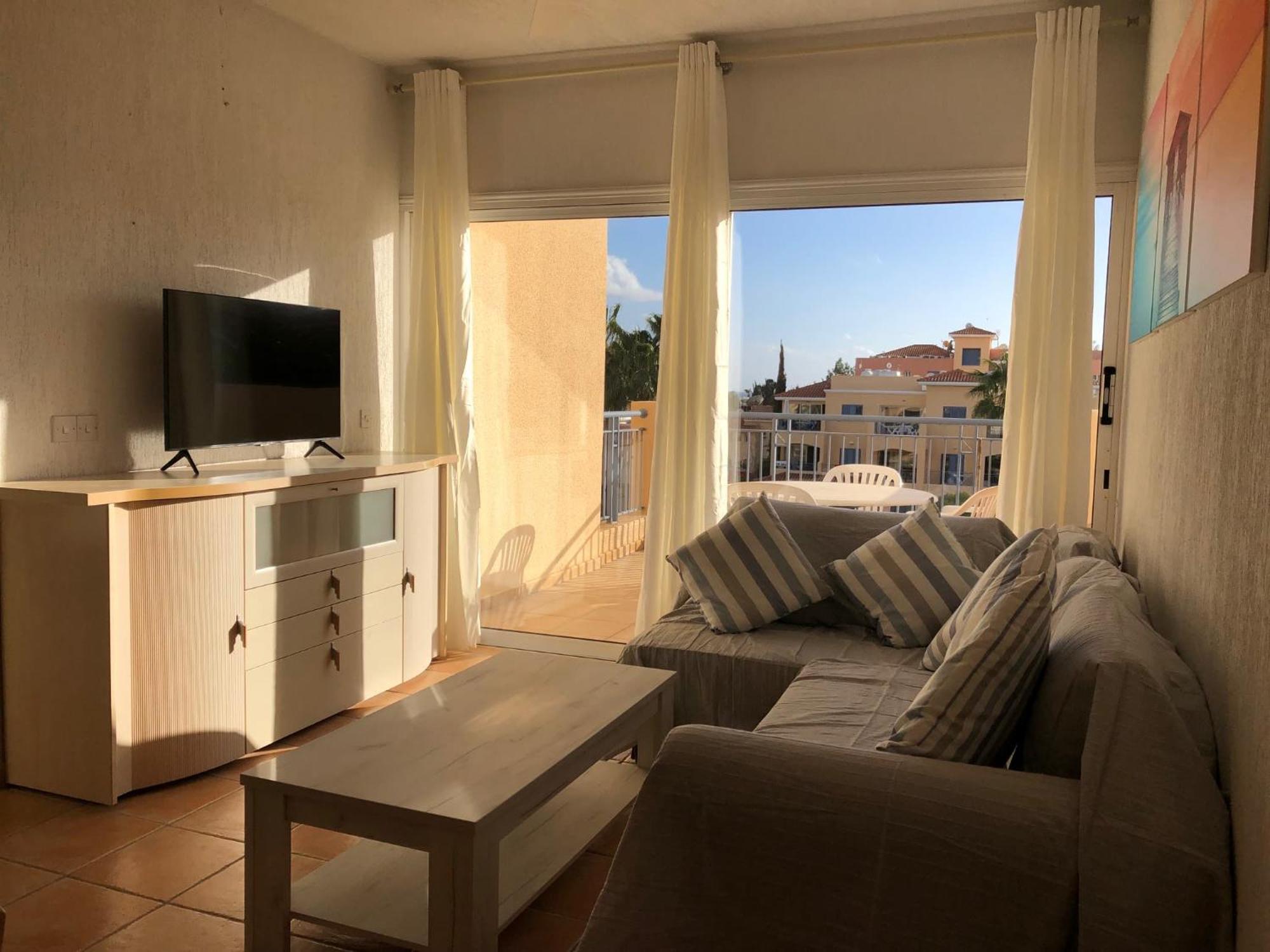 Limnaria Gardens - 1 Bedroom, Sunny Apartment With Stunning Pool Views Paphos Extérieur photo